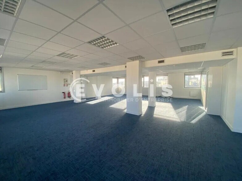 Bureau dans Noisy-le-Grand à louer - Photo intérieure – Image 2 sur 15