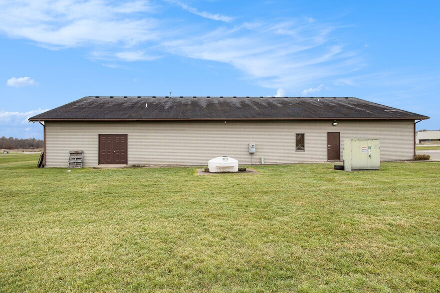 1500 Kdf Dr, Three Rivers, MI à vendre - Photo de l’immeuble – Image 3 sur 24