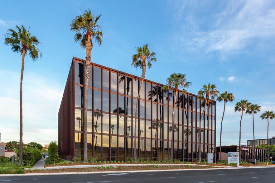18600 MacArthur Blvd, Irvine, CA à louer - Photo de l’immeuble – Image 3 sur 24