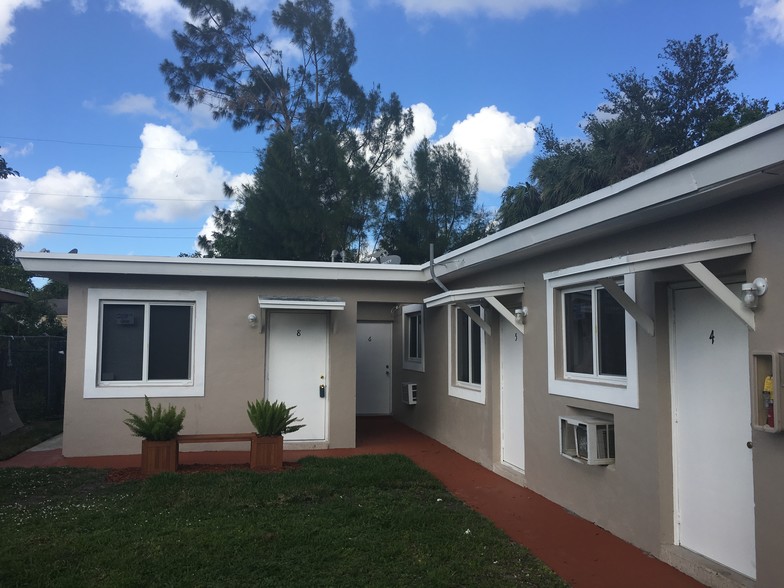 1301-1331 Sharazad Blvd, Opa Locka, FL à vendre - Photo principale – Image 1 sur 23
