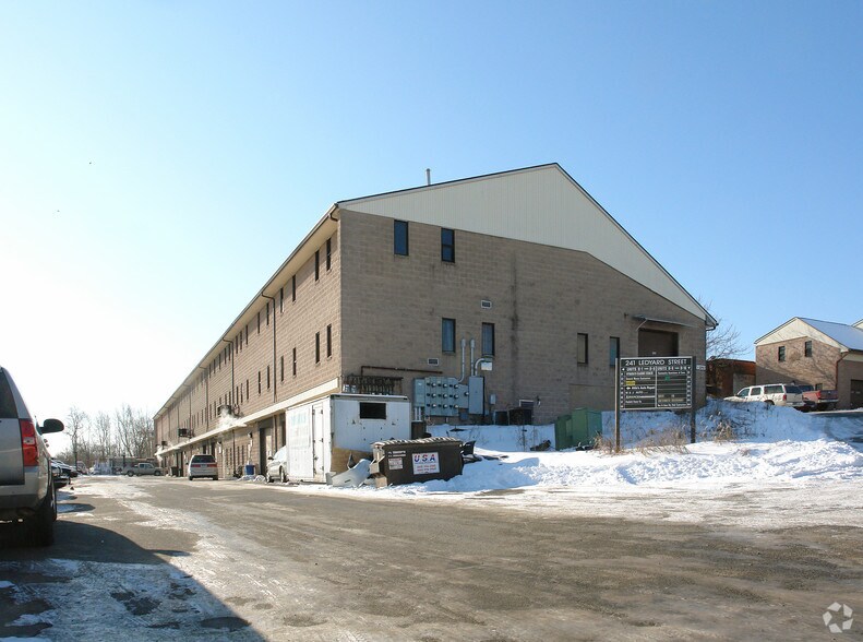 241 Ledyard St, Hartford, CT à vendre - Photo principale – Image 1 sur 21