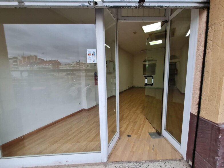 Immeuble residentiel dans Montcada i Reixac, Barcelona à vendre - Photo de l’immeuble – Image 1 sur 3