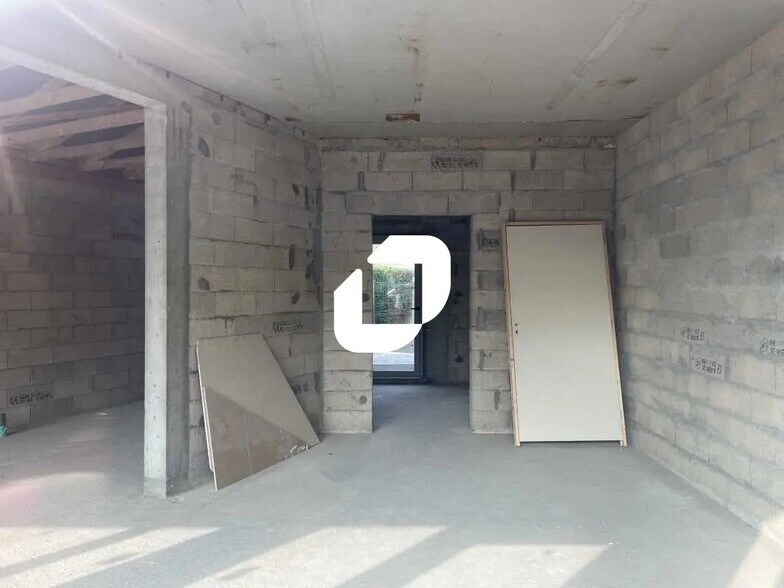 Local commercial dans Biganos à louer - Photo de l’immeuble – Image 2 sur 9