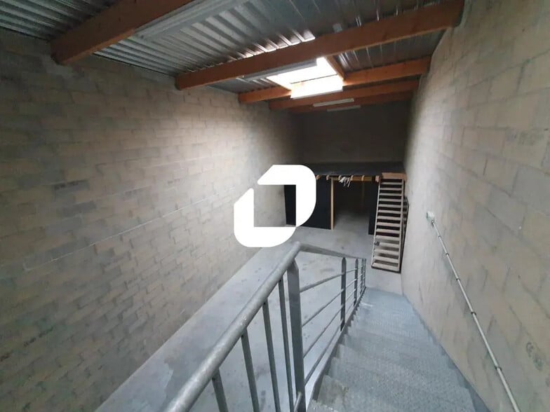 Local d’activités dans Ozoir-la-Ferrière à louer - Photo intérieure – Image 3 sur 7