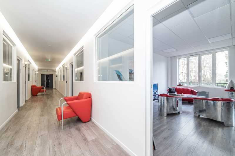 Immeuble residentiel dans Paris à vendre - Photo intérieure – Image 3 sur 8
