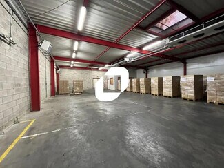 Plus de détails pour Bureau, Local d'activités à louer