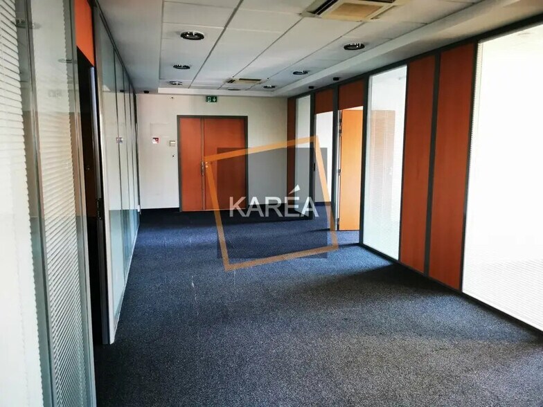 Bureau dans Torcy à louer - Photo de l’immeuble – Image 1 sur 8