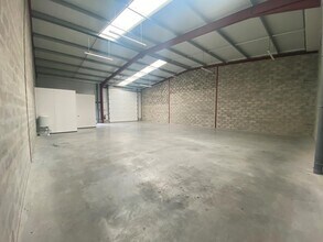 503 Rue André Marie Ampère, Saint-Jean-d'Illac à louer Photo intérieure– Image 2 sur 3