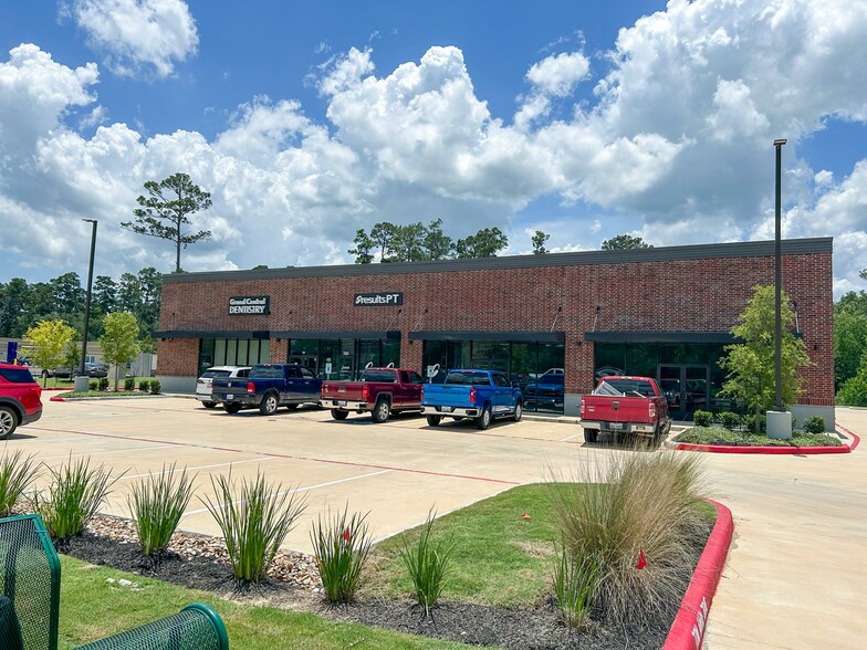 1761 S Loop 336 W, Conroe, TX à louer - Photo de l’immeuble – Image 2 sur 2