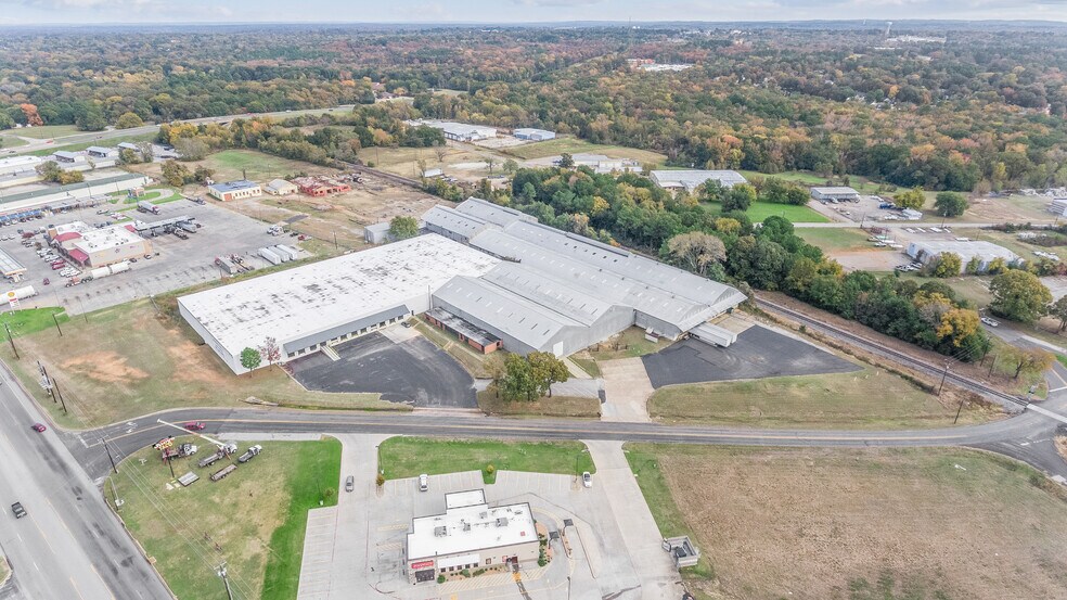 2500 W Oak St, Palestine, TX à louer - Aérien – Image 2 sur 12