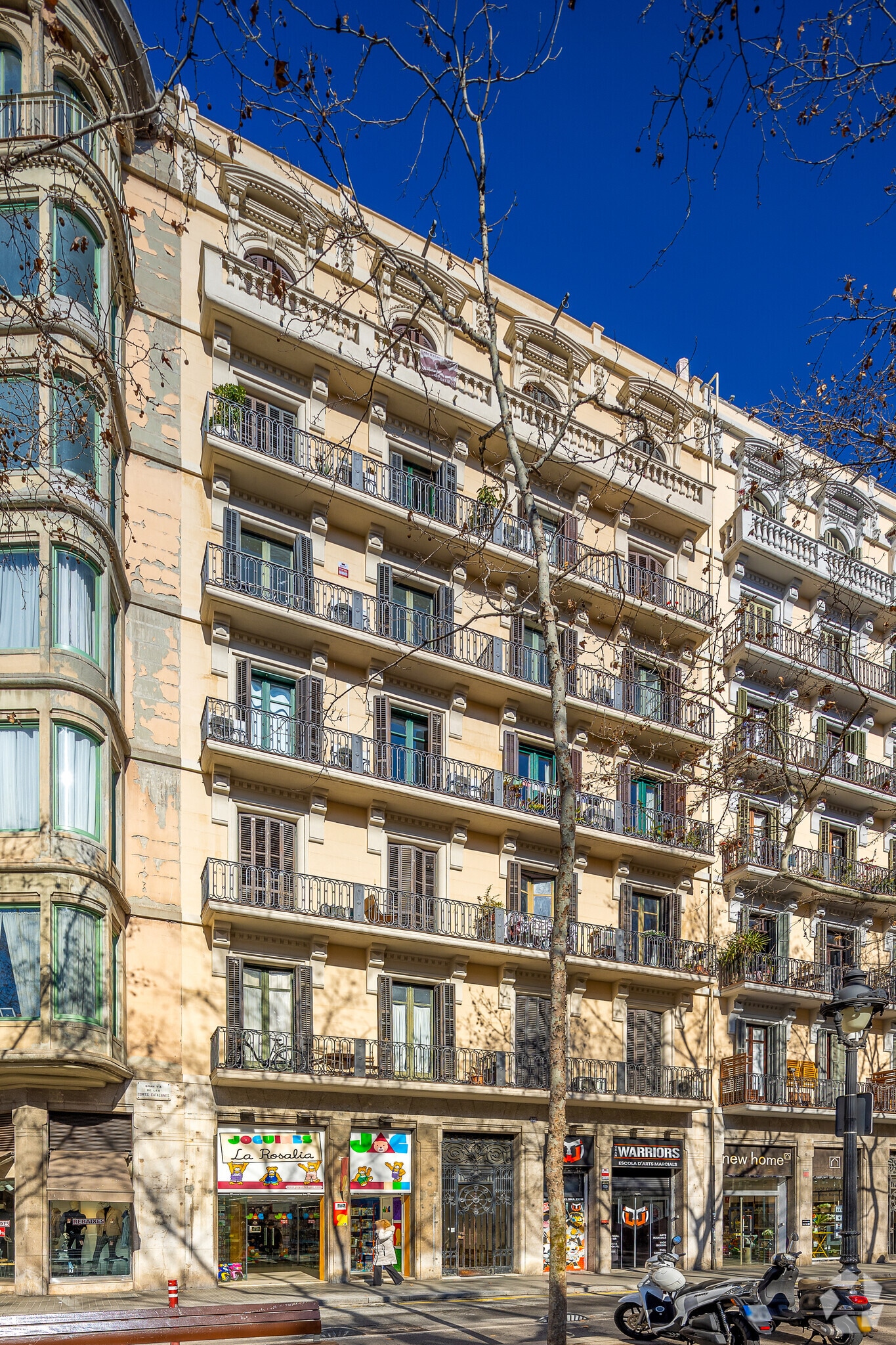 Local commercial dans Barcelone, Barcelona à louer Photo principale– Image 1 sur 2