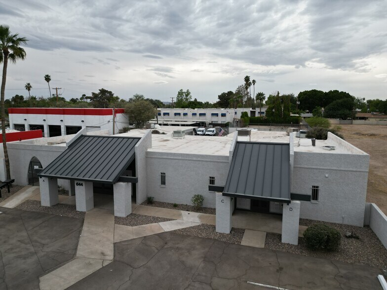644 N Country Club Dr, Mesa, AZ à louer - Photo de l’immeuble – Image 2 sur 39