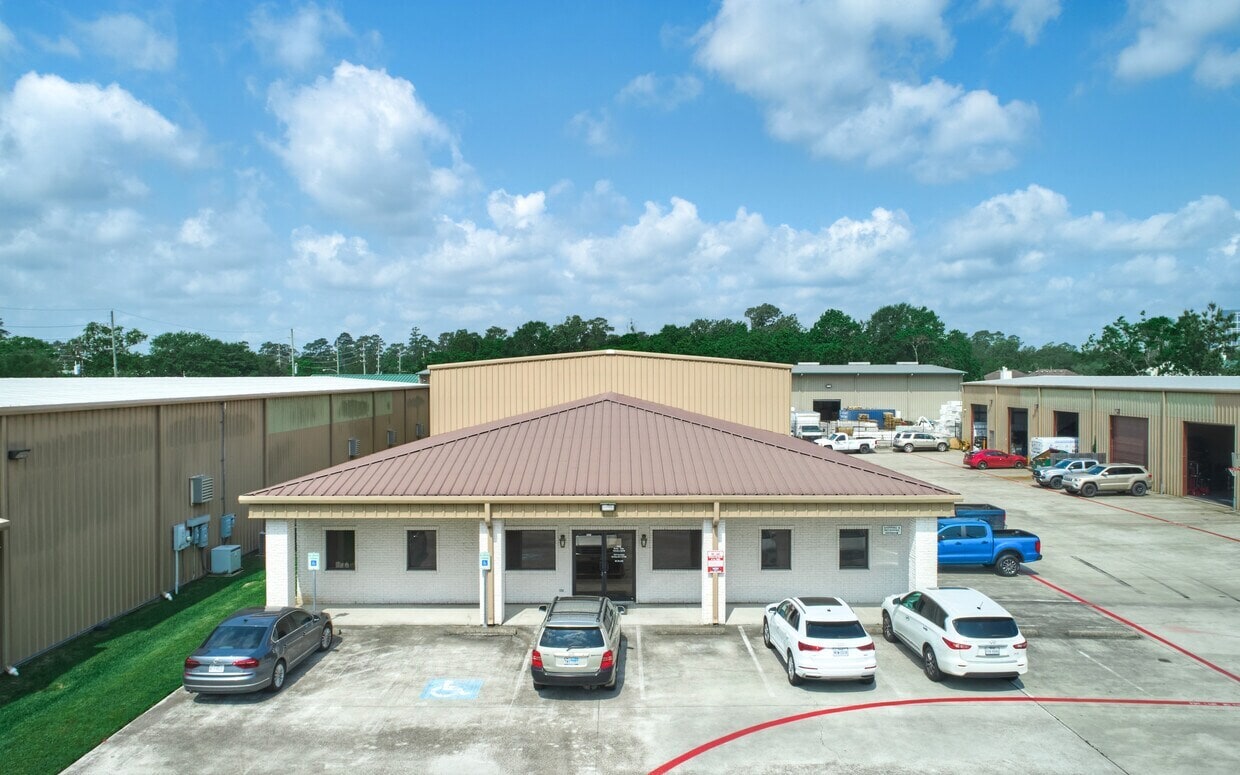 26451 Hanna Rd, The Woodlands, TX à vendre Photo de l’immeuble– Image 1 sur 23