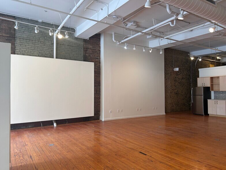 1417 Main St, Cincinnati, OH à louer - Photo de l’immeuble – Image 2 sur 9