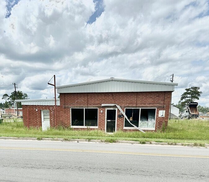 86 S Williams St, Hazlehurst, GA à vendre - Photo de l’immeuble – Image 1 sur 9
