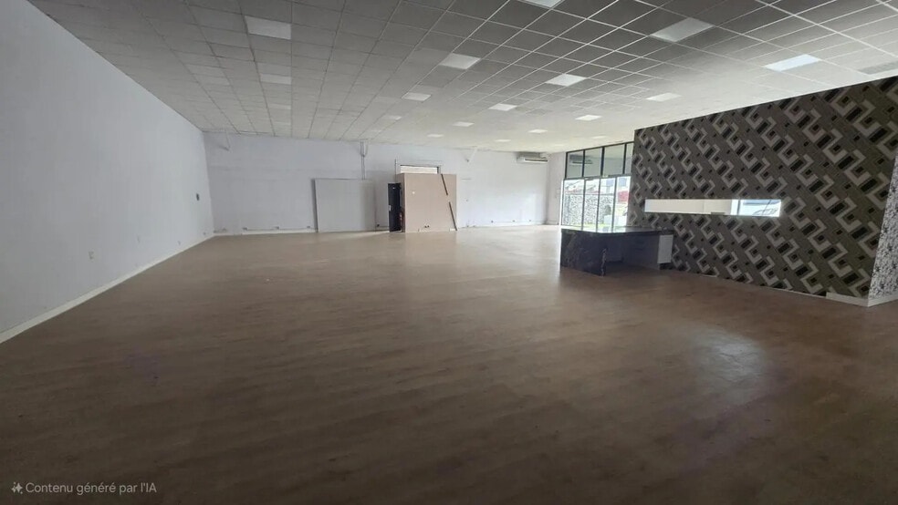 Local commercial dans La Garde à louer - Photo de l’immeuble – Image 3 sur 4