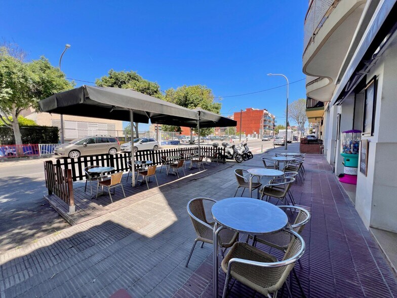 Local commercial dans Torredembarra, Tarragona à louer - Photo de l’immeuble – Image 3 sur 4