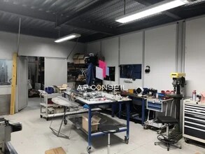 Local d’activités dans Montigny-le-Bretonneux à louer Photo intérieure– Image 2 sur 3