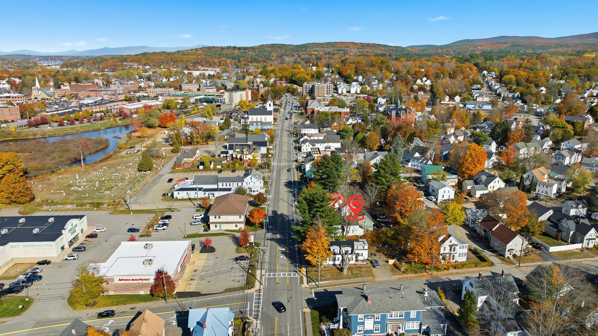 158 Court St, Laconia, NH à vendre Photo principale– Image 1 sur 54