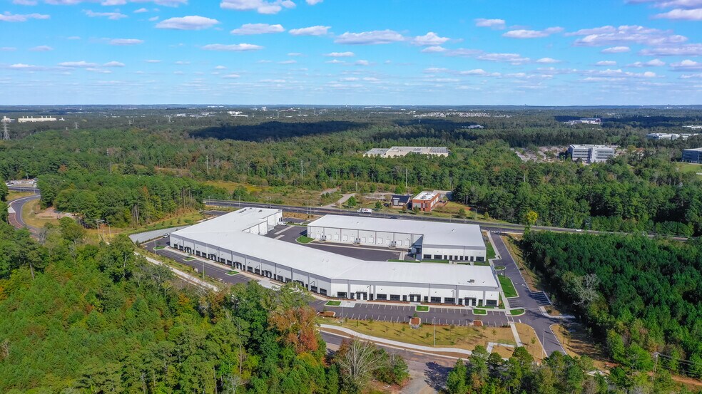 11724 Green Level Church Rd, Cary, NC à louer - Photo de l’immeuble – Image 2 sur 8