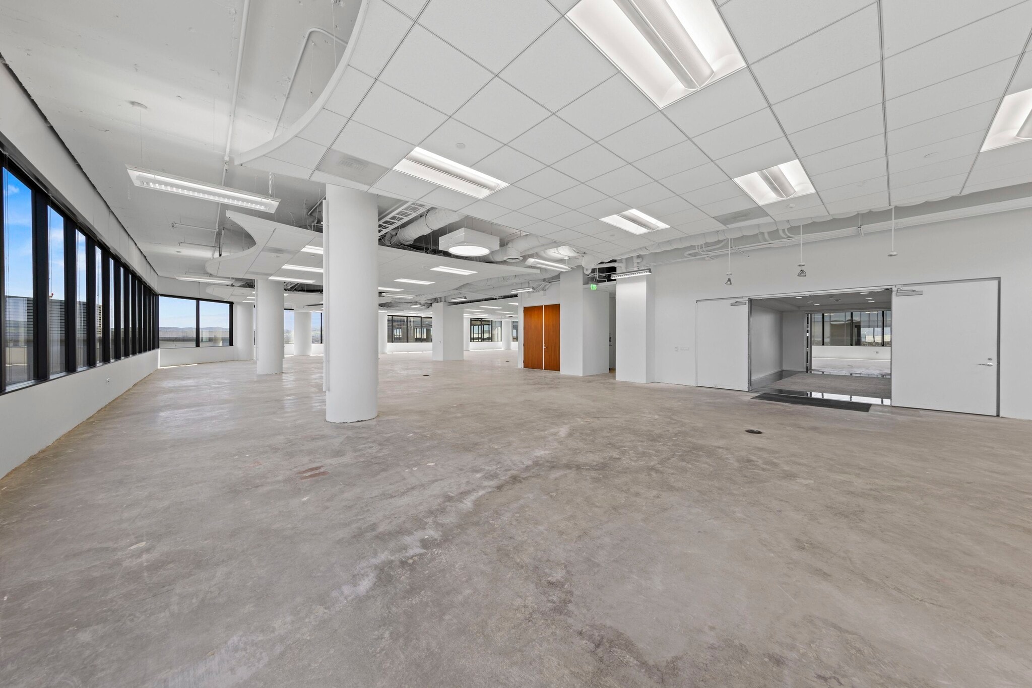 18100 Von Karman Ave, Irvine, CA à louer Photo intérieure– Image 1 sur 13