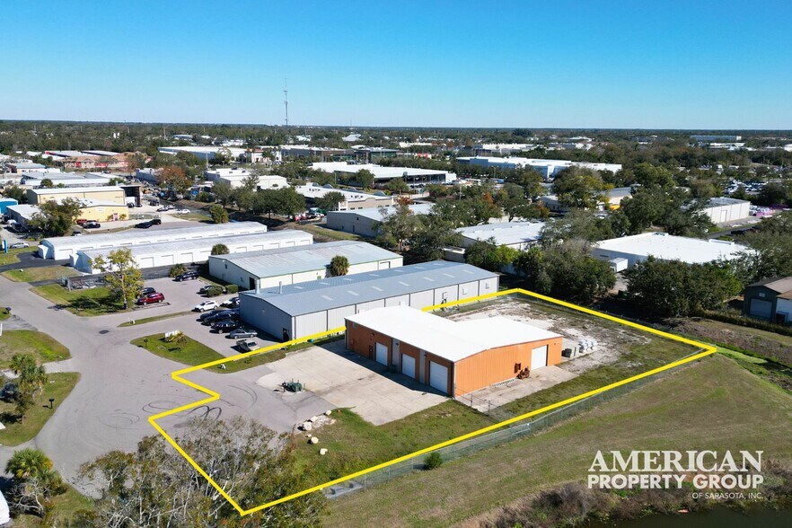 6099 Deacon Rd, Sarasota, FL à vendre - Photo de l’immeuble – Image 2 sur 17