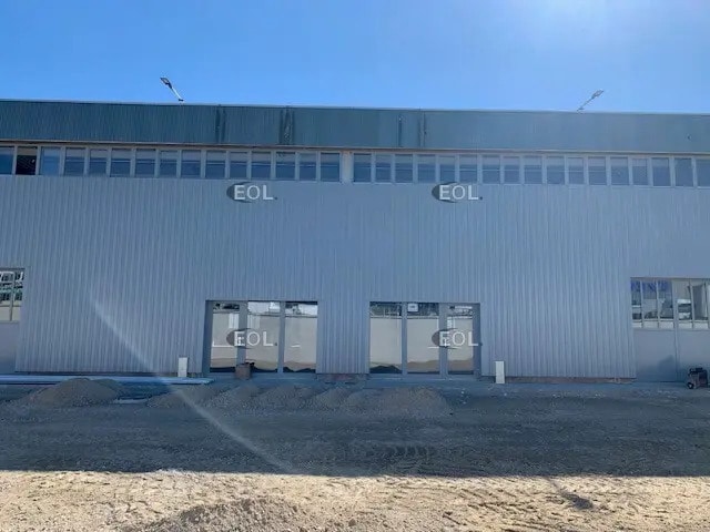 Local d’activités dans Vaux-le-Pénil à louer Photo de l’immeuble– Image 1 sur 8