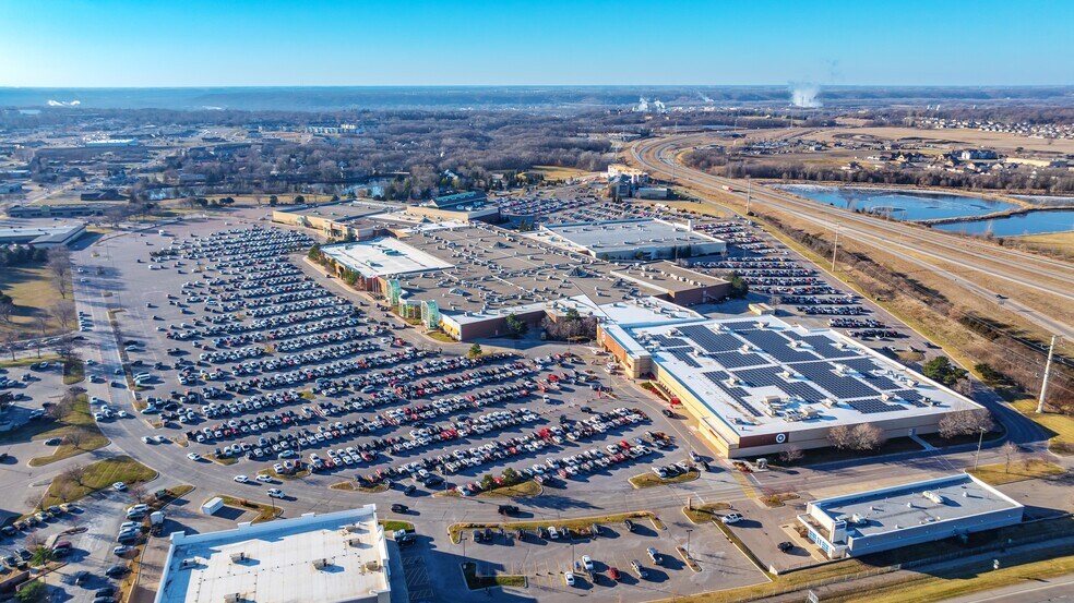 1850 Adams St, Mankato, MN à louer - Photo de l’immeuble – Image 3 sur 7