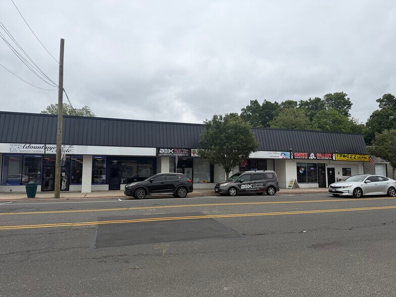 419-437 Hawkins Ave, Ronkonkoma, NY à vendre - Photo de l’immeuble – Image 3 sur 16