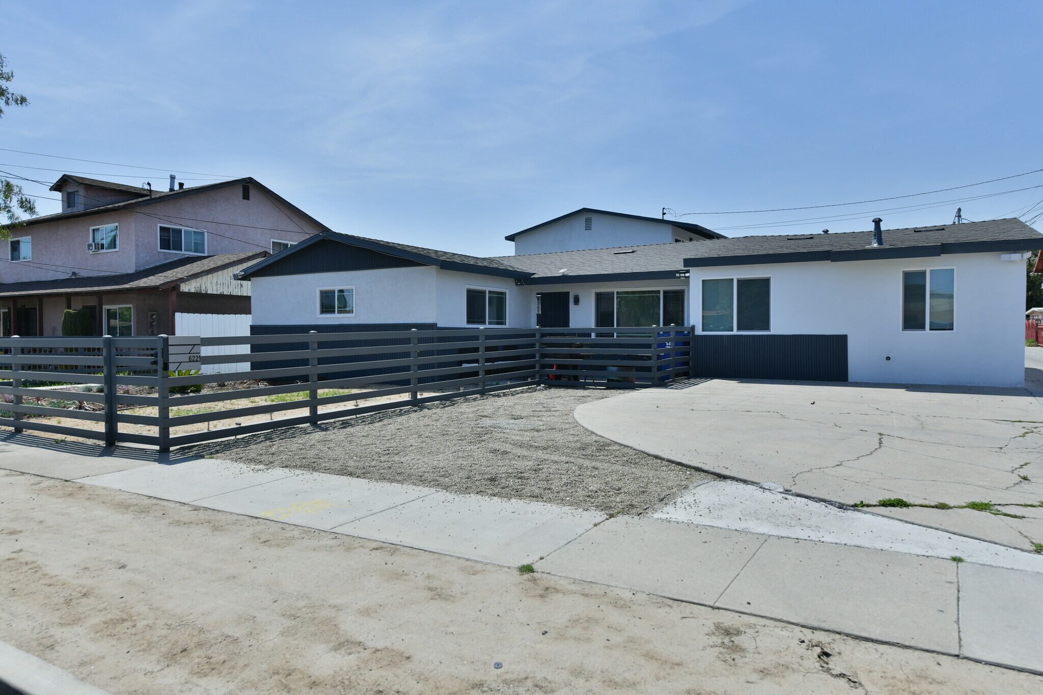 6221 Corona Ave, Bell, CA à vendre Photo de l’immeuble– Image 1 sur 66