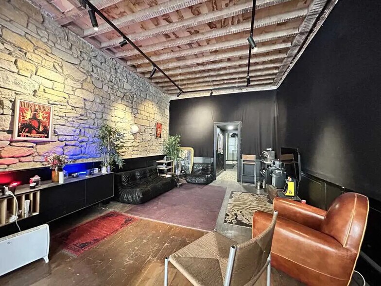 Bureau dans Lyon à louer - Photo de l’immeuble – Image 3 sur 12