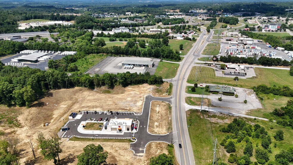 7101 Strawberry Plains Pike, Knoxville, TN à louer - Aérien – Image 3 sur 9