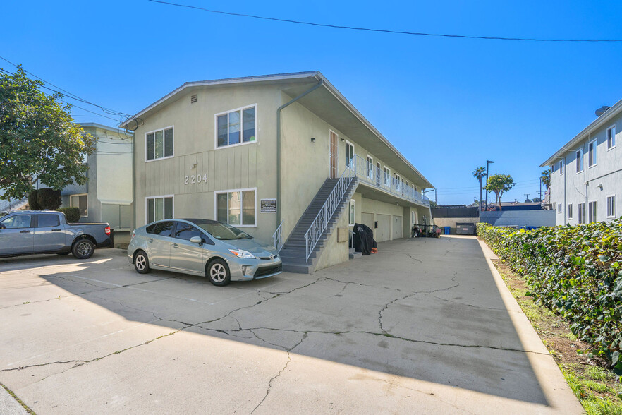 2204 Mathews Ave, Redondo Beach, CA à vendre - Photo de l’immeuble – Image 1 sur 15