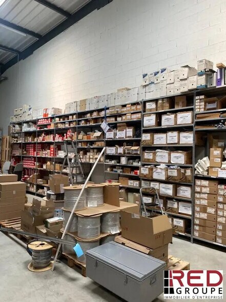 Industriel/Logistique dans Châteauneuf-le-Rouge à louer - Photo intérieure – Image 3 sur 5