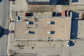 Plus de détails pour 113 Railway St W, Cochrane, AB - Local commercial à vendre