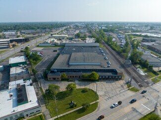 Plus de détails pour 12850 E 9 Mile Rd, Warren, MI - Industriel/Logistique à vendre