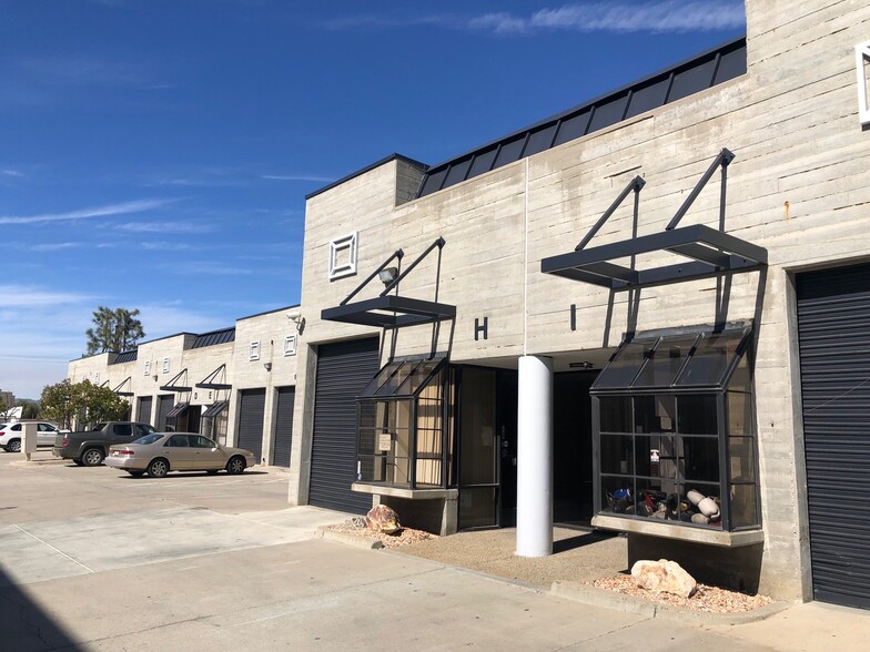 580 3rd St, Lake Elsinore, CA à louer - Photo de l’immeuble – Image 2 sur 2