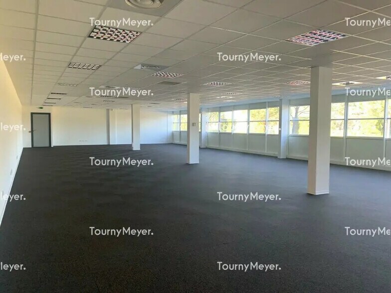 Bureau dans Mérignac à louer - Photo de l’immeuble – Image 3 sur 12