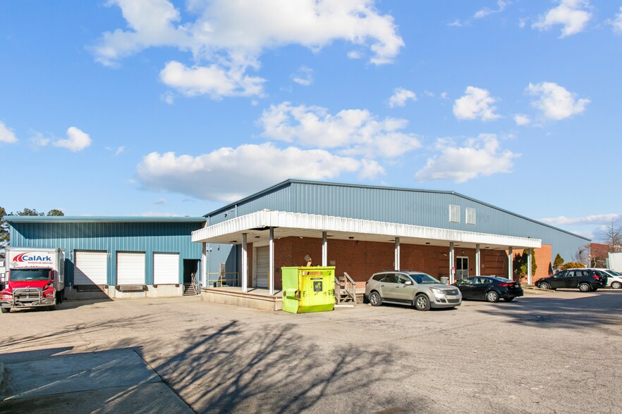 2905 Industrial Dr, Raleigh, NC à vendre - Photo de l’immeuble – Image 3 sur 11