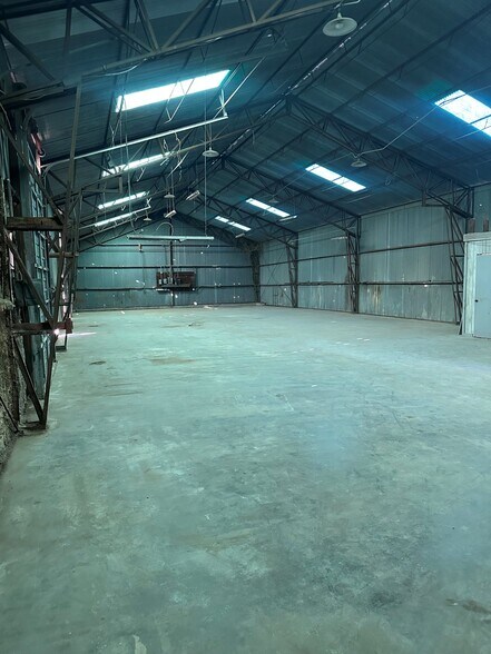 5711-5713 Hart St, Fort Worth, TX à louer - Photo de l’immeuble – Image 2 sur 5