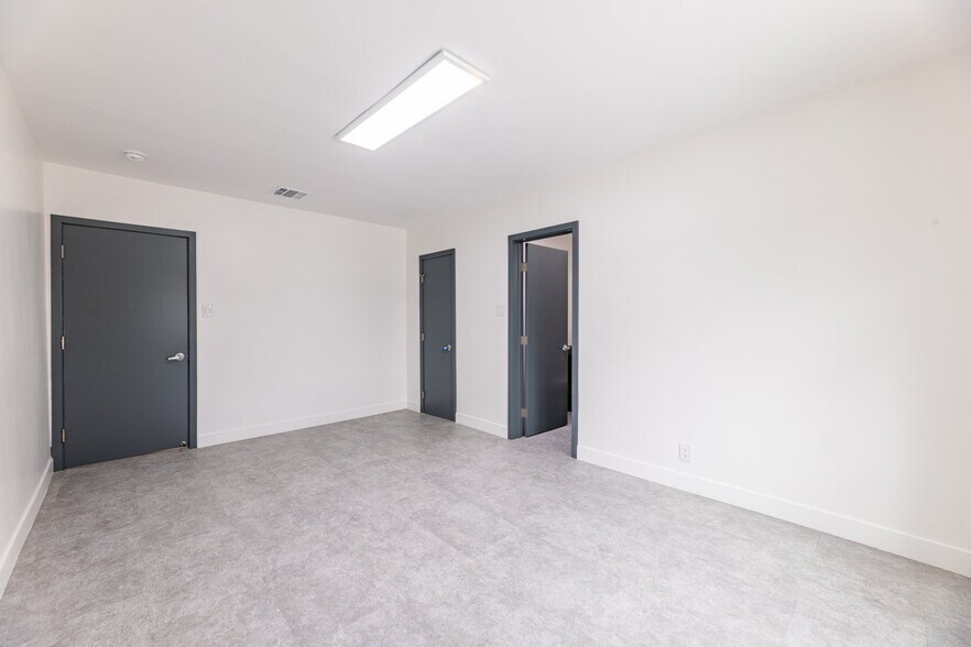 203-215 N Victory Blvd, Burbank, CA à louer - Photo de l’immeuble – Image 2 sur 29