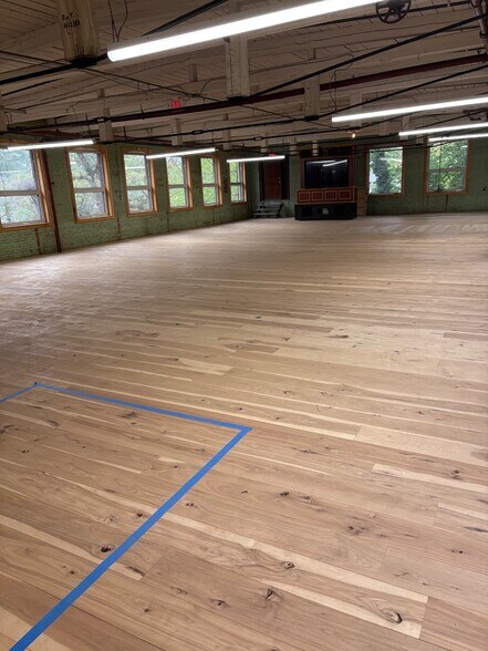 105 Chapman St, Canton, MA à louer - Photo intérieure – Image 3 sur 7