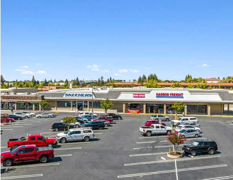 1617 Douglas Blvd, Roseville, CA à vendre - Photo de l’immeuble – Image 3 sur 16