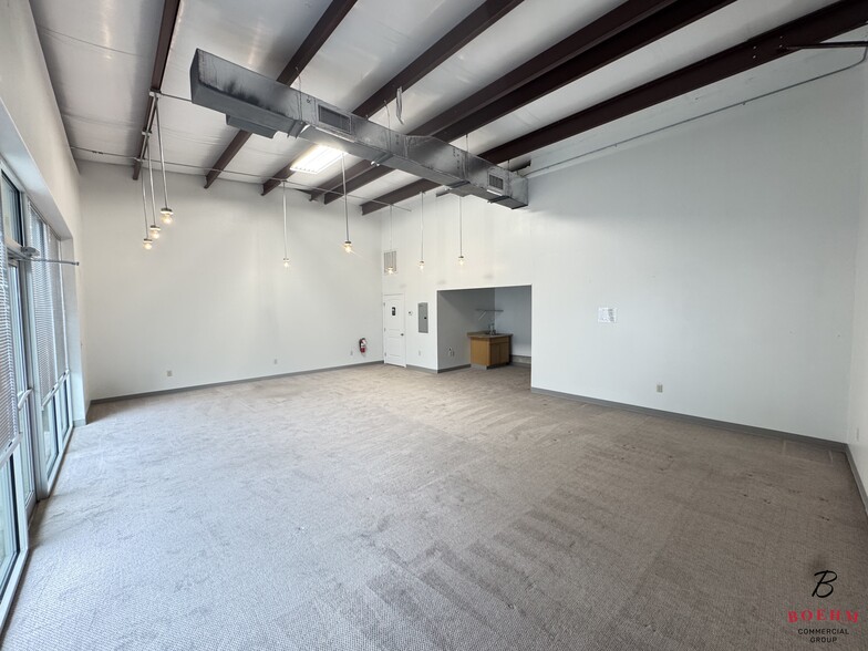 635 State Highway 46 E, Boerne, TX à louer - Photo de l’immeuble – Image 3 sur 5
