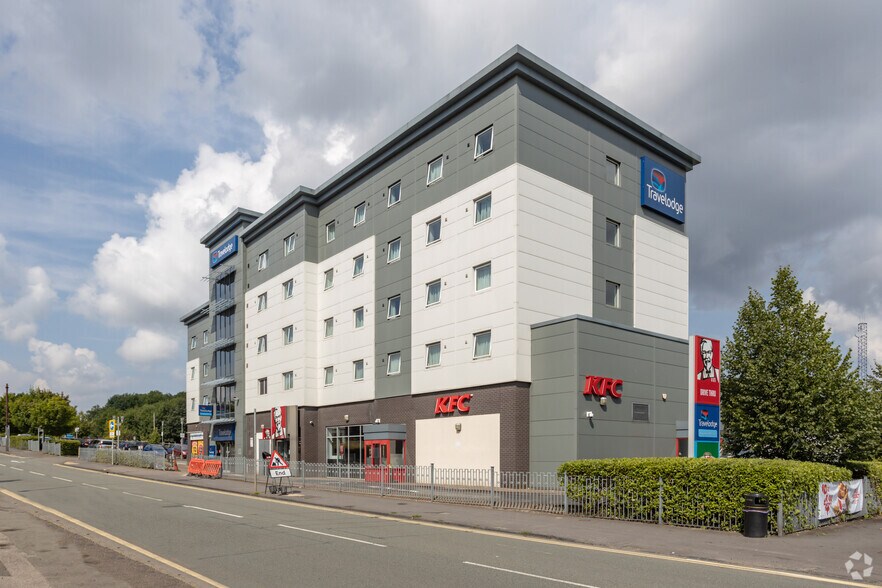 Whitehall Rd, Halesowen à louer - Photo de l’immeuble – Image 3 sur 5