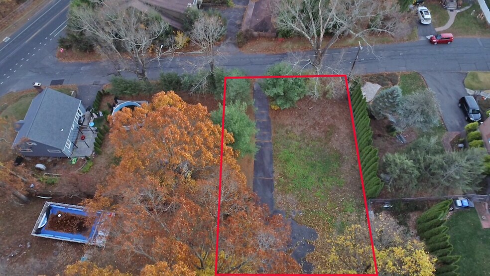 19 Maplehurst Ave, New Britain, CT à vendre - Photo de l’immeuble – Image 2 sur 3