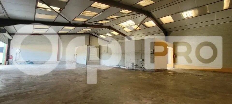 Industriel/Logistique dans Boulbon à vendre - Photo de l’immeuble – Image 2 sur 10