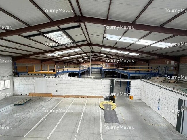 Plus de détails pour 10 Rue D'Apollo, L'Union - Local d'activités, Industriel/Logistique à louer
