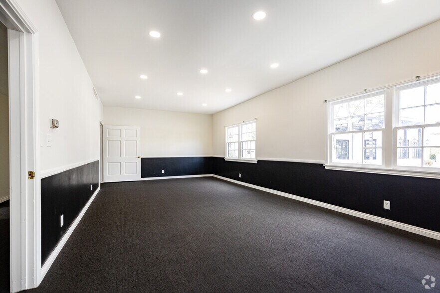 619 S Prairie Ave, Inglewood, CA à louer - Photo intérieure – Image 3 sur 20