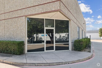 2544 Tarpley Rd, Carrollton, TX à louer Photo de l’immeuble– Image 1 sur 14